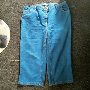 Blue jean capris